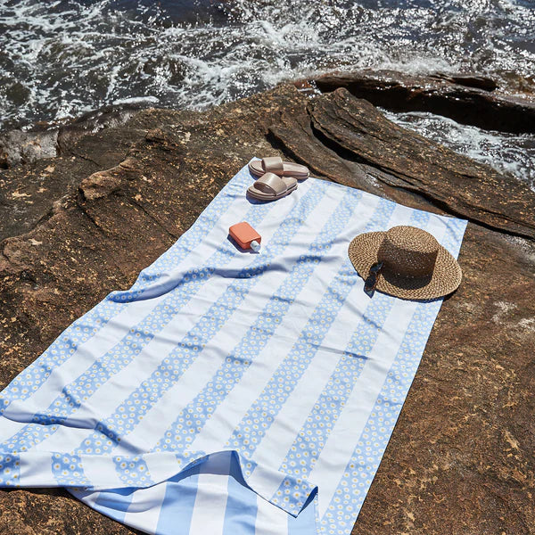 Dock & Bay Beach Towel - Daisy Daze