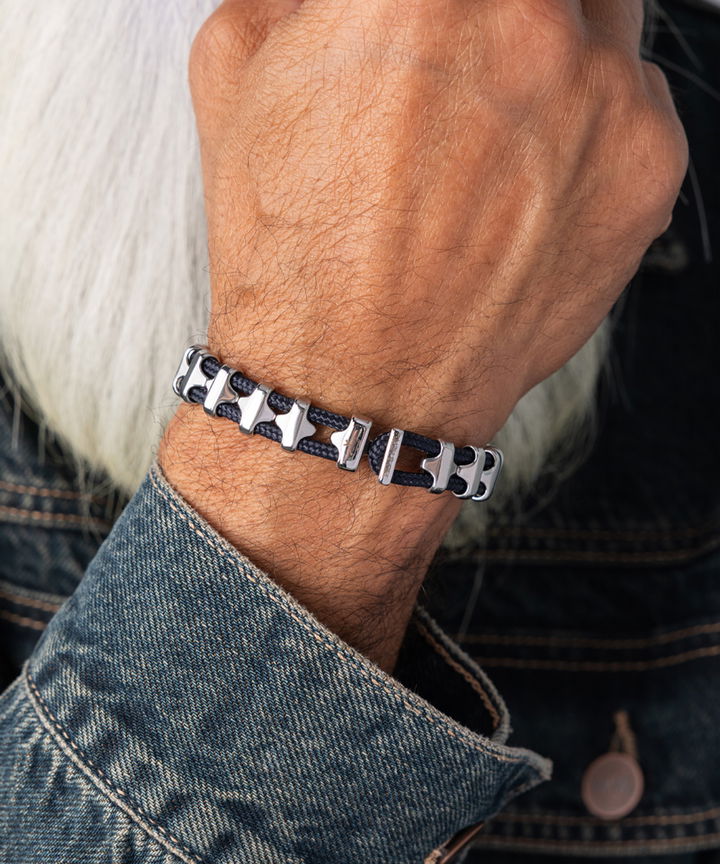 Pig & Hen Bold Bob - Navy/Silver
