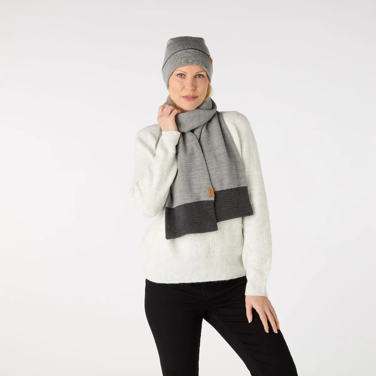 Musto Tipped Beanie & Scarf Set