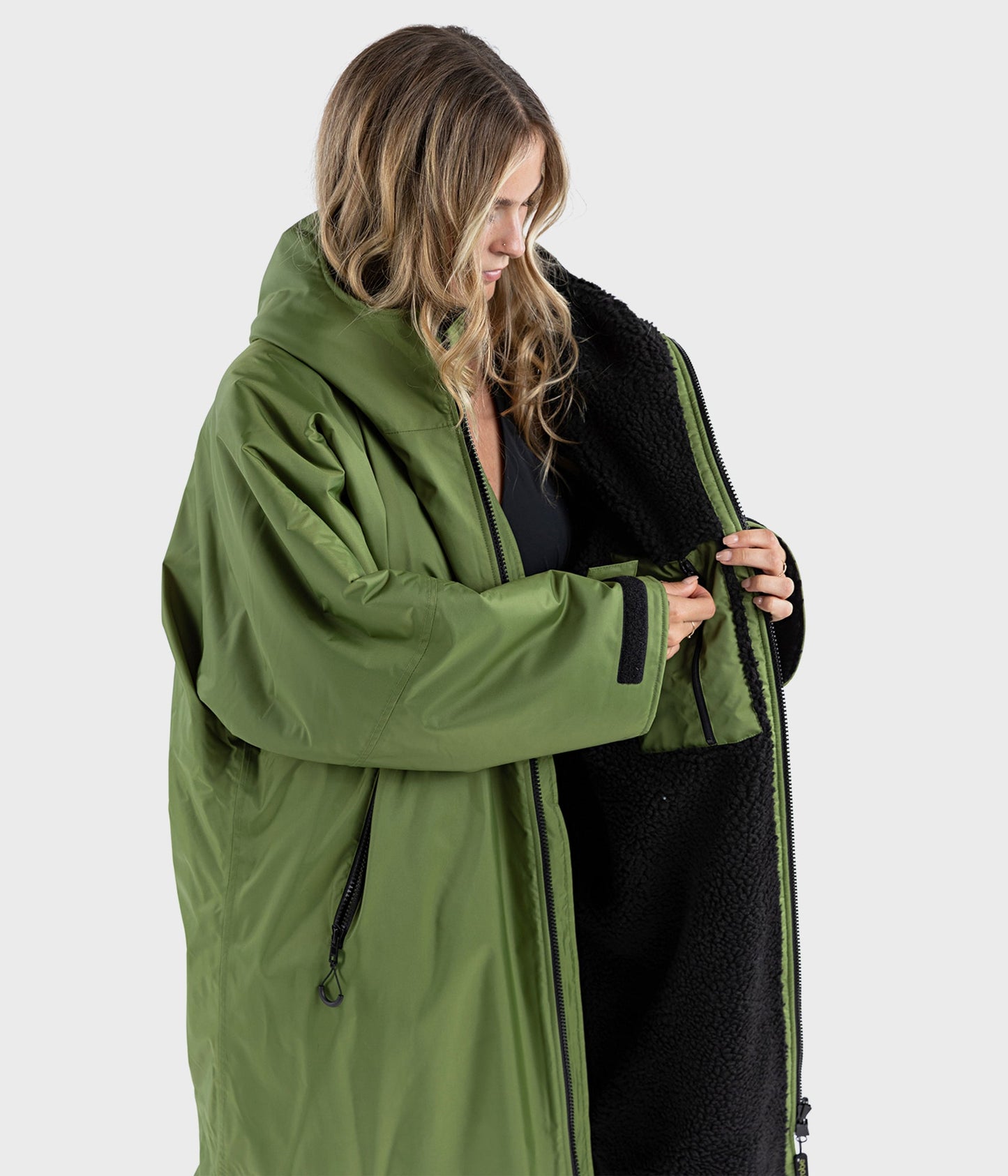 Dryrobe Advance Long Sleeve - Dark Green/Black