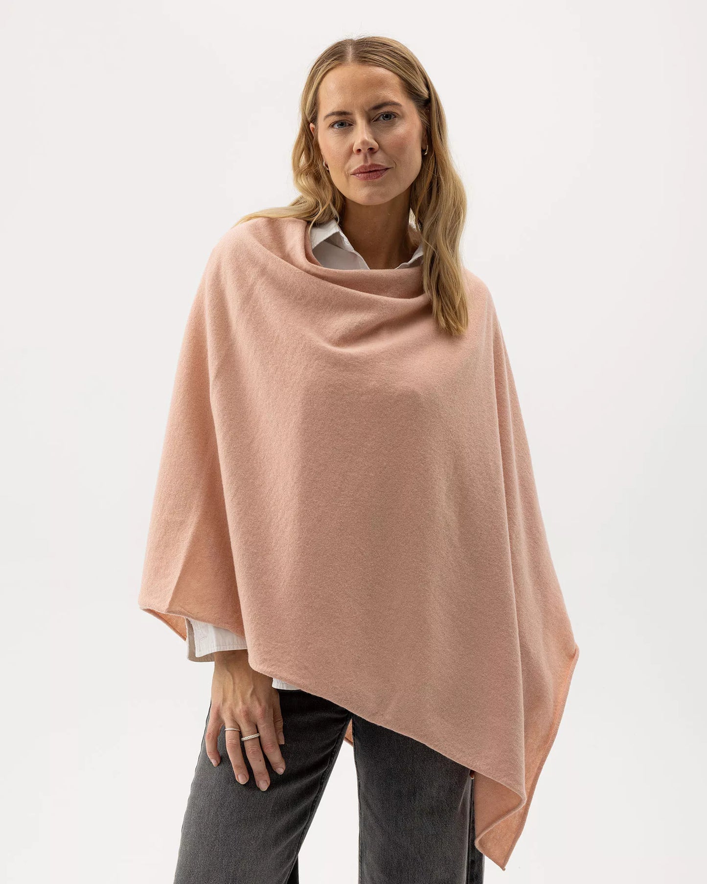 Holebrook Sofie Poncho - Cream Pink
