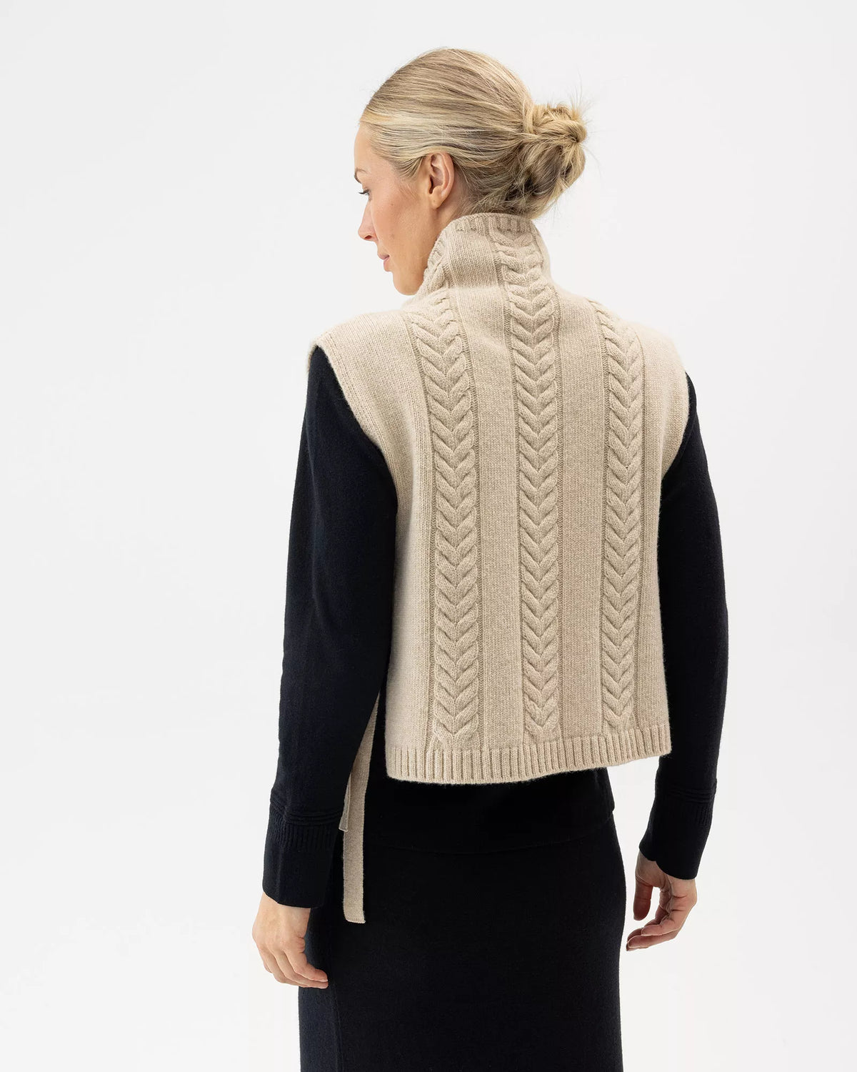 Holebrook Tolken Bib Collar - Sand