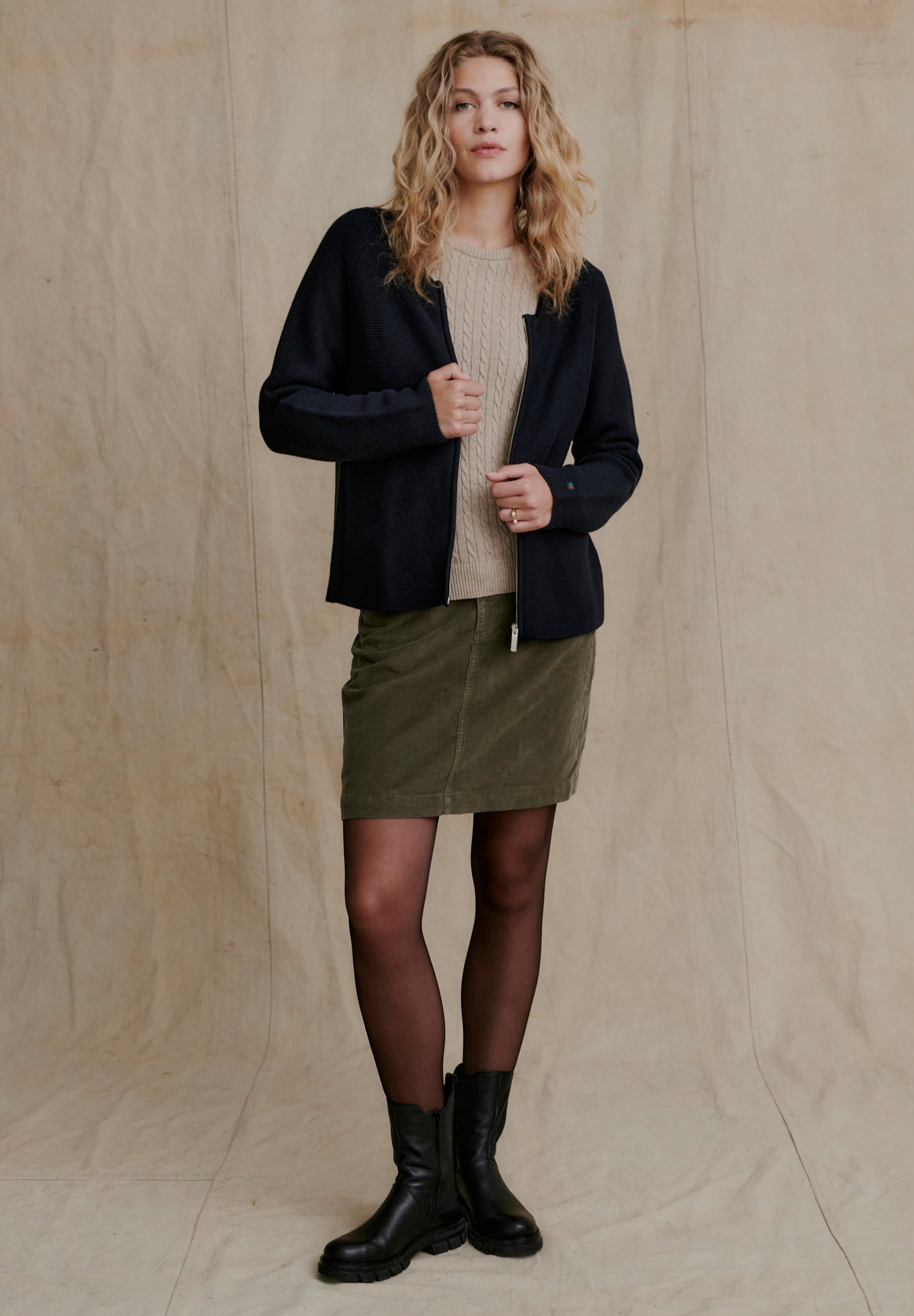 Red Green Jazz Knit - Light Grey Melange