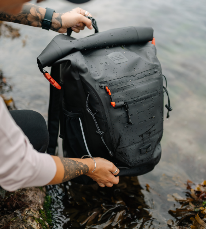 Red Paddle Co Adventure Waterproof Backpack 30L - Obsidian Black
