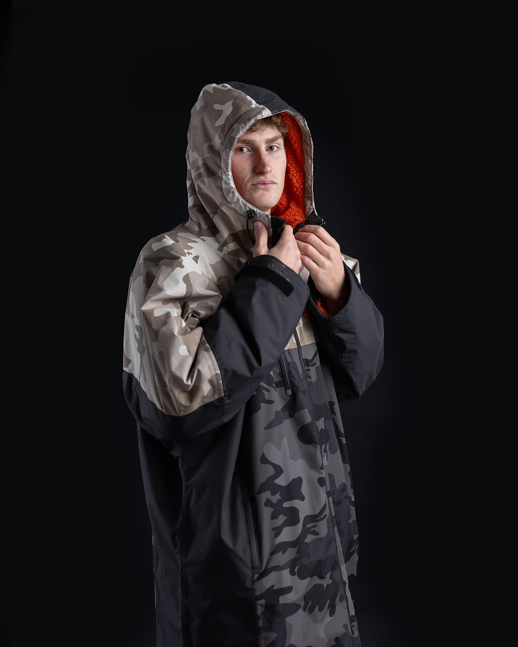 Dryrobe Nexus Changing Robe - Sand Camo/Orange