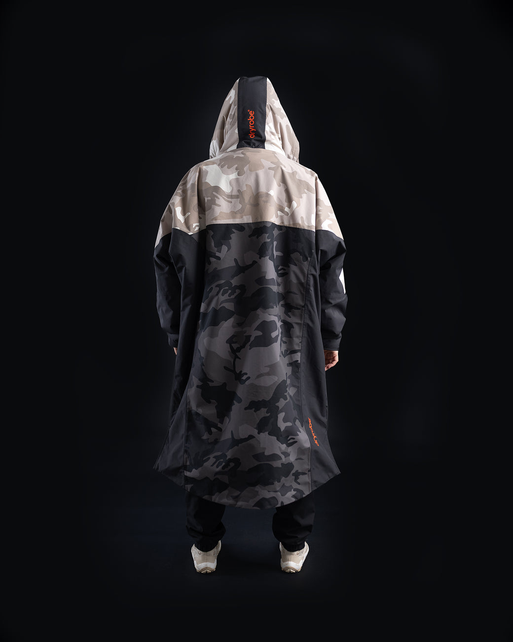 Dryrobe Nexus Changing Robe - Sand Camo/Orange