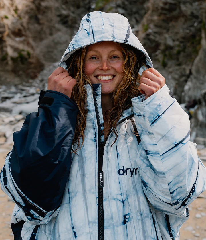 Dryrobe Advance Changing Robe Contrast - Batik/Blue
