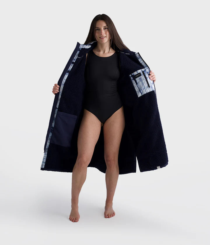 Dryrobe Advance Changing Robe Contrast - Batik/Blue