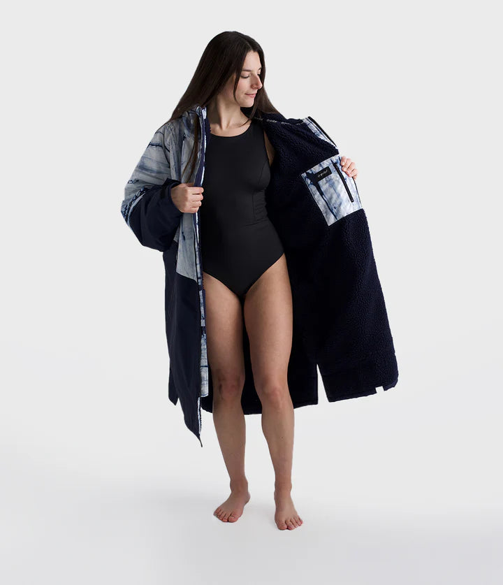 Dryrobe Advance Changing Robe Contrast - Batik/Blue